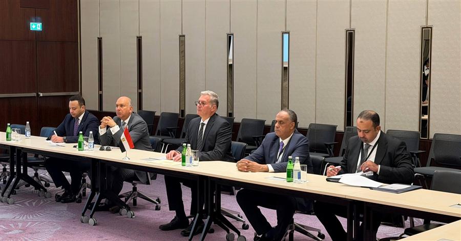 Egypt, Azerbaijan discuss expanding energy cooperation at Baku Energy Week